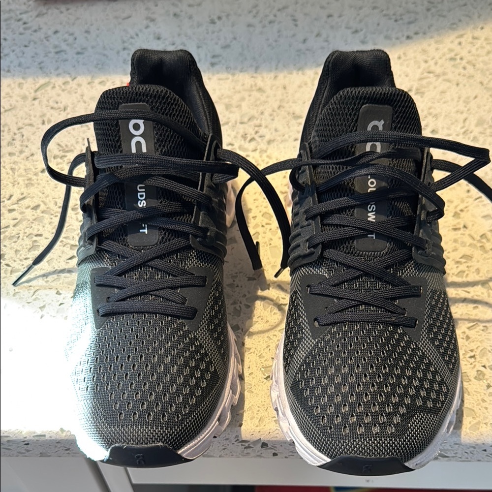 ON Running Black Sneakers